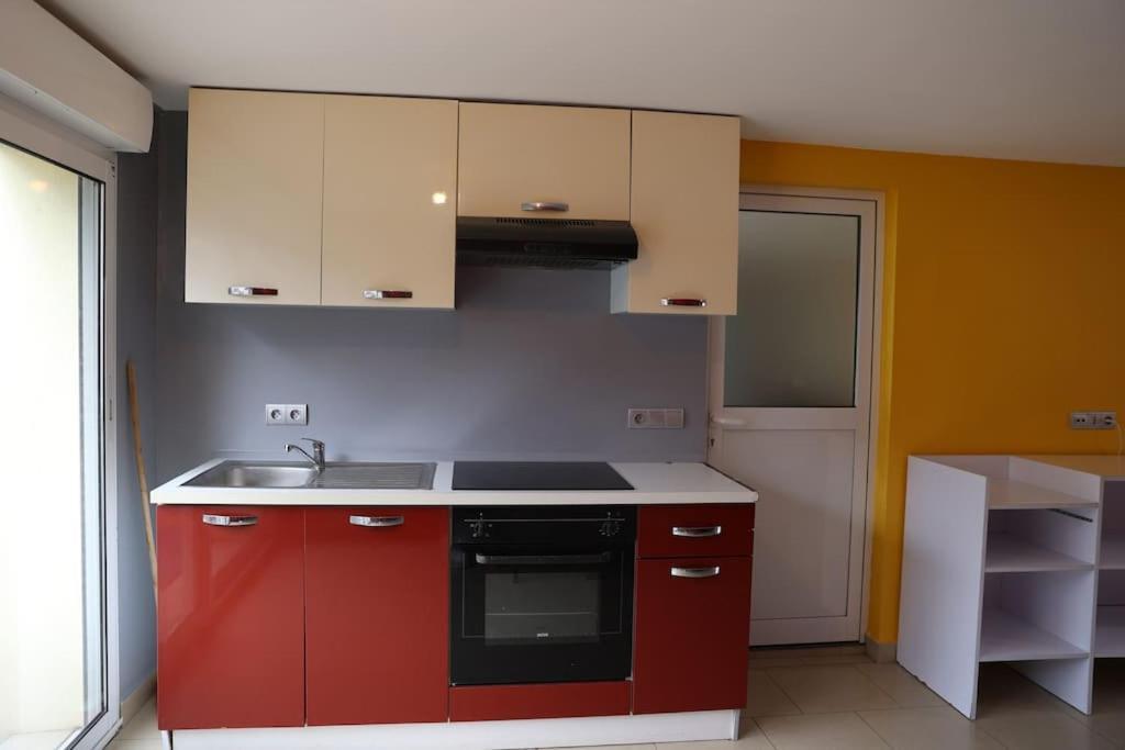 Villa Avec Piscine Interieure 홀츠하임 외부 사진
