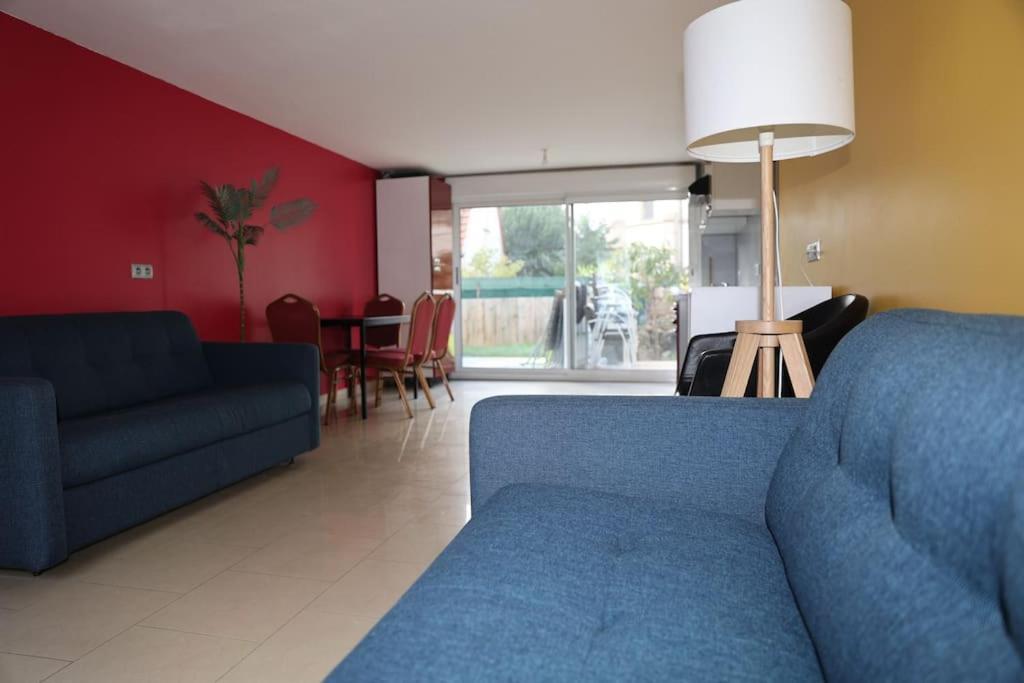 Villa Avec Piscine Interieure 홀츠하임 외부 사진