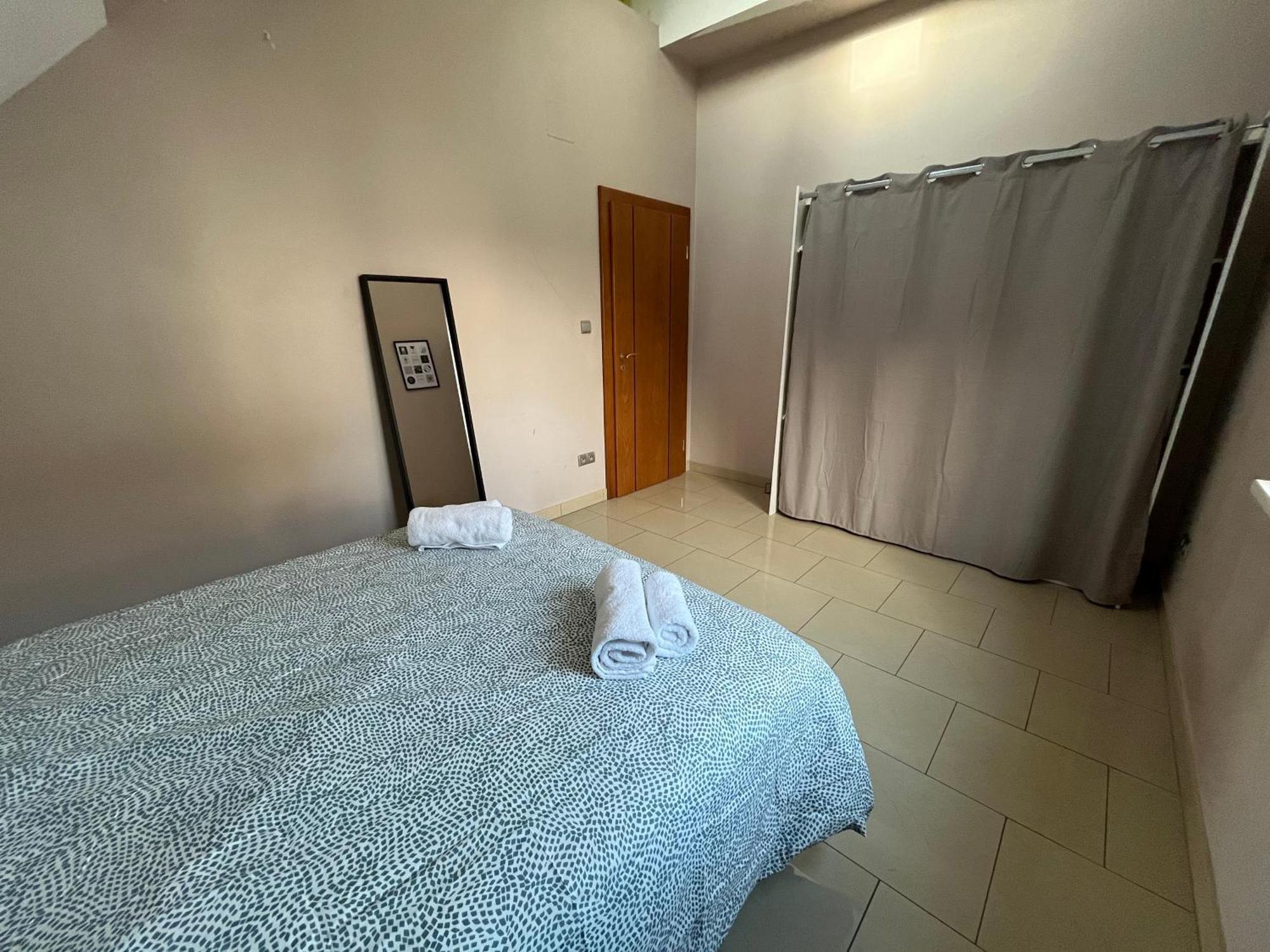 Villa Avec Piscine Interieure 홀츠하임 외부 사진
