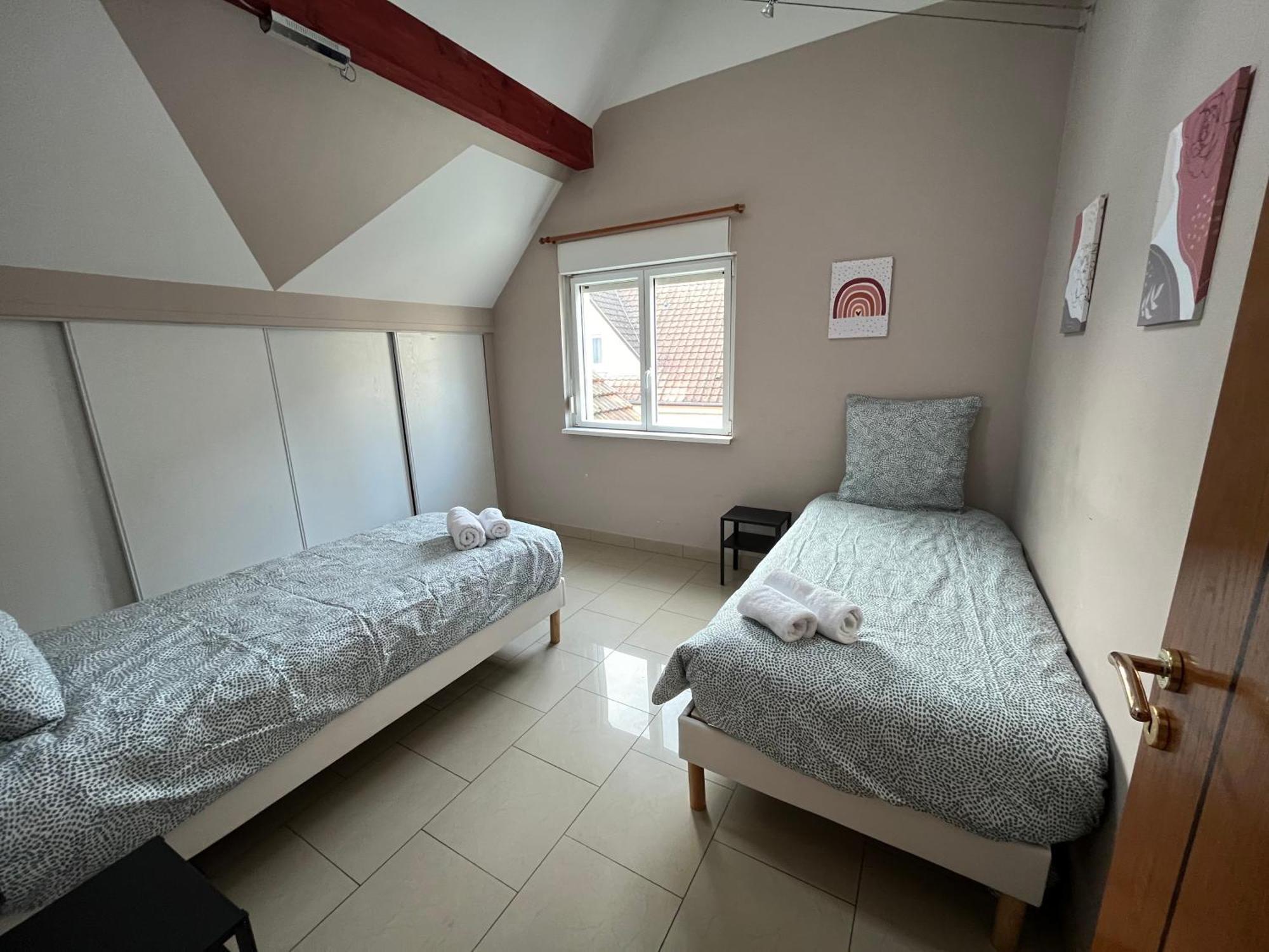 Villa Avec Piscine Interieure 홀츠하임 외부 사진