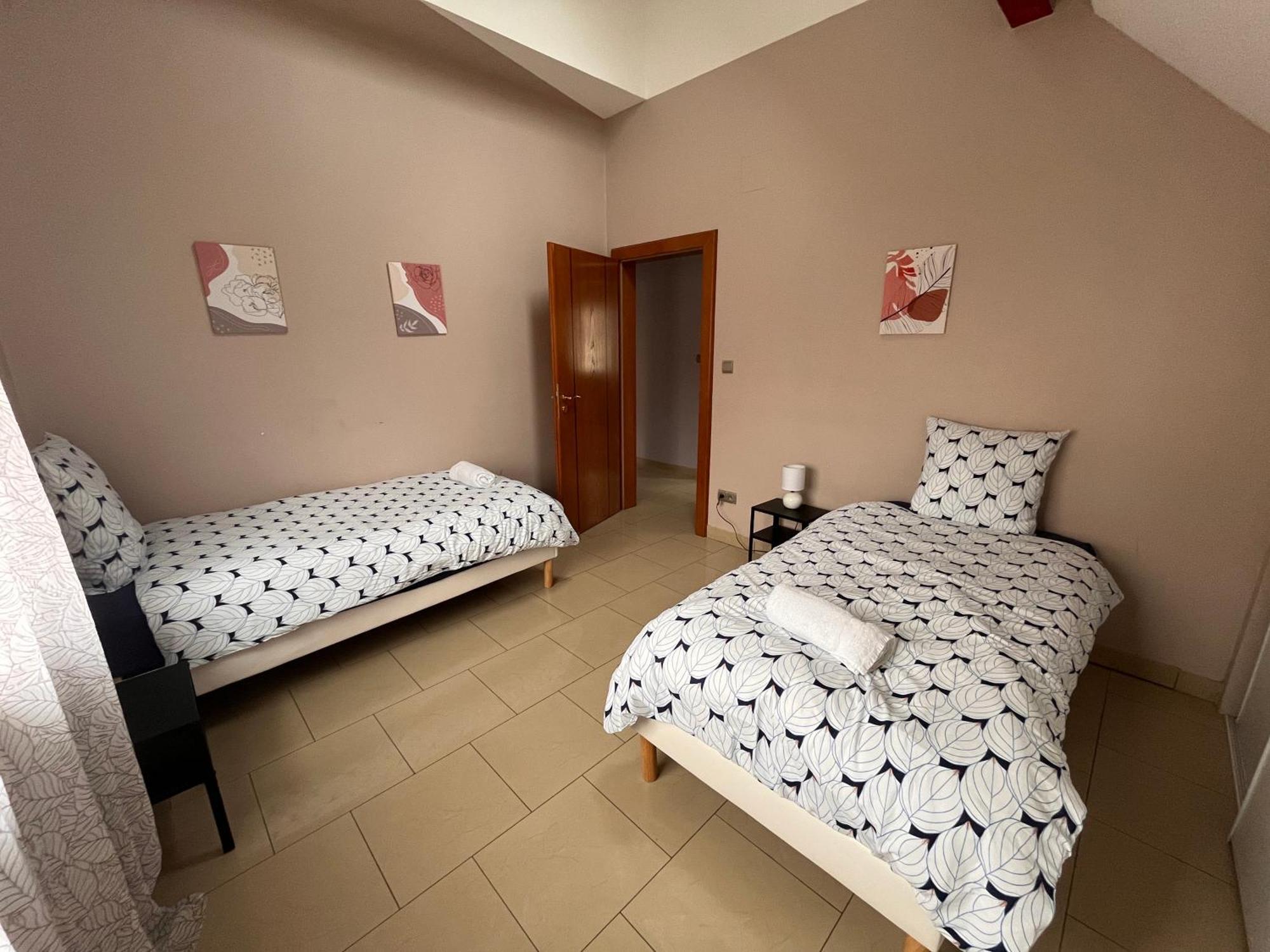 Villa Avec Piscine Interieure 홀츠하임 외부 사진